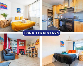 Wood Fire and Parking Large 4-Bed House Extended Stays